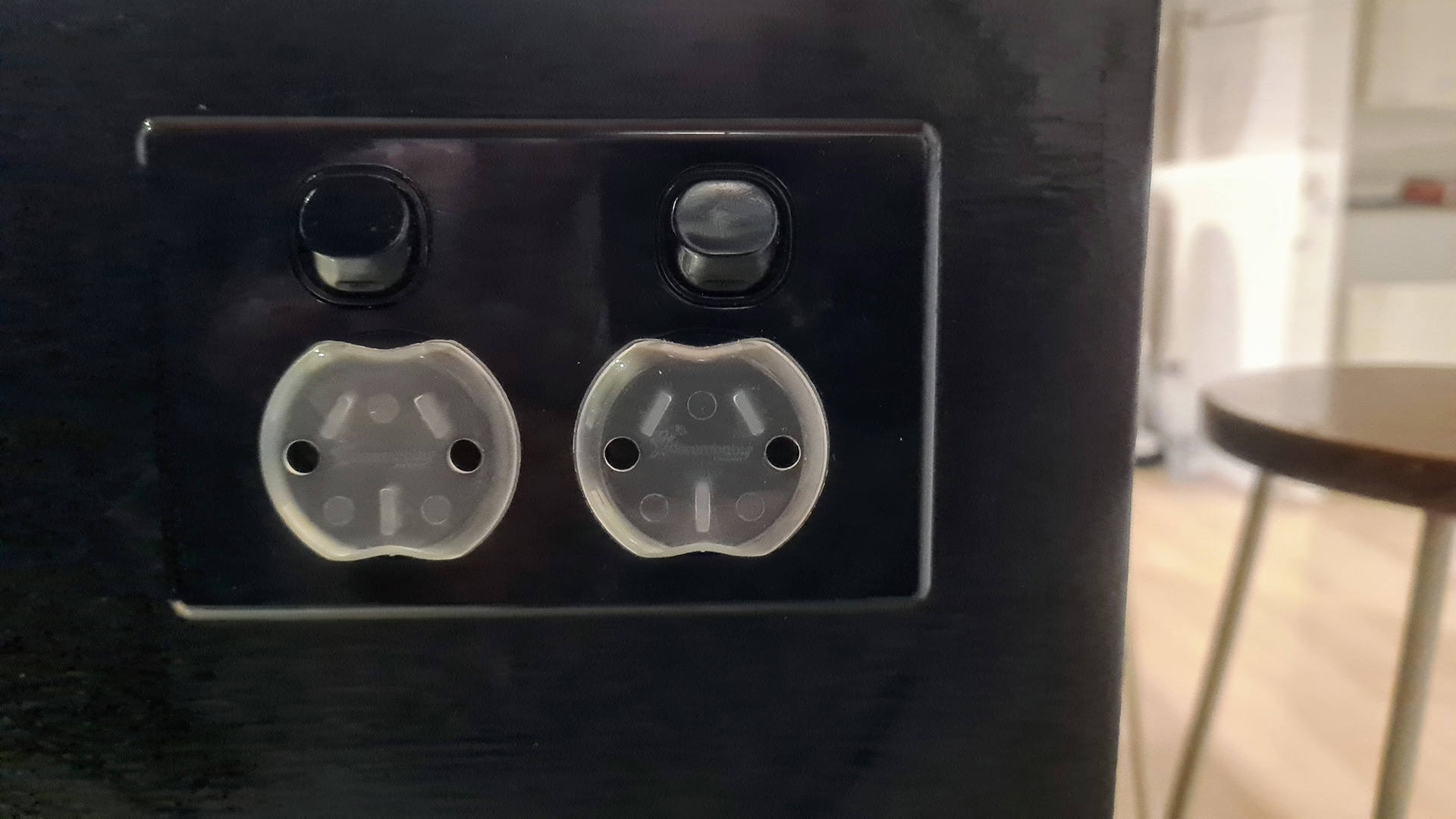 Outlet plugs Image