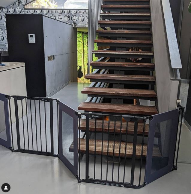 Baby proofing stair gate
