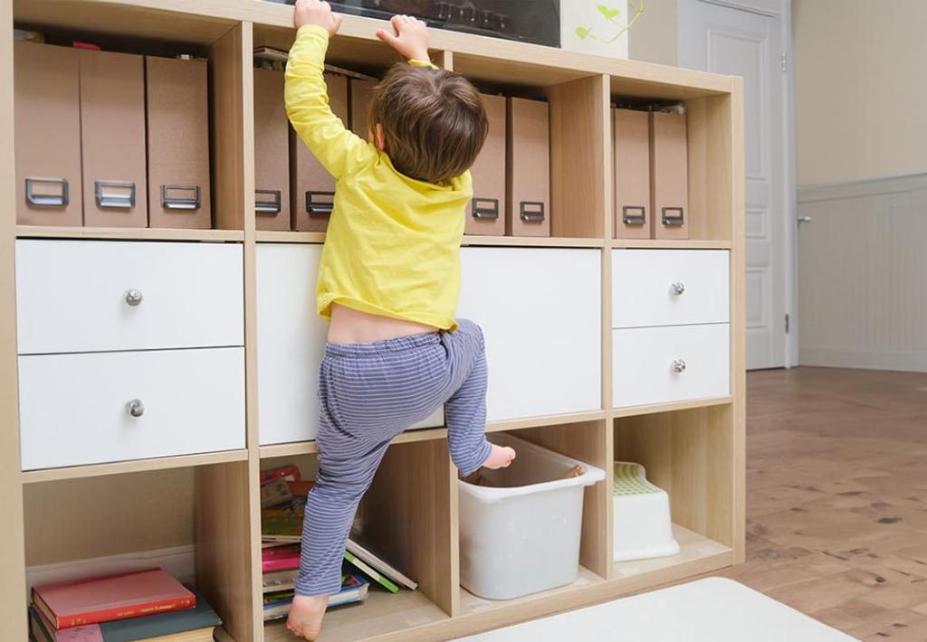 toddler-and-baby-prevent-furniture-cabinets-shelves-tipping